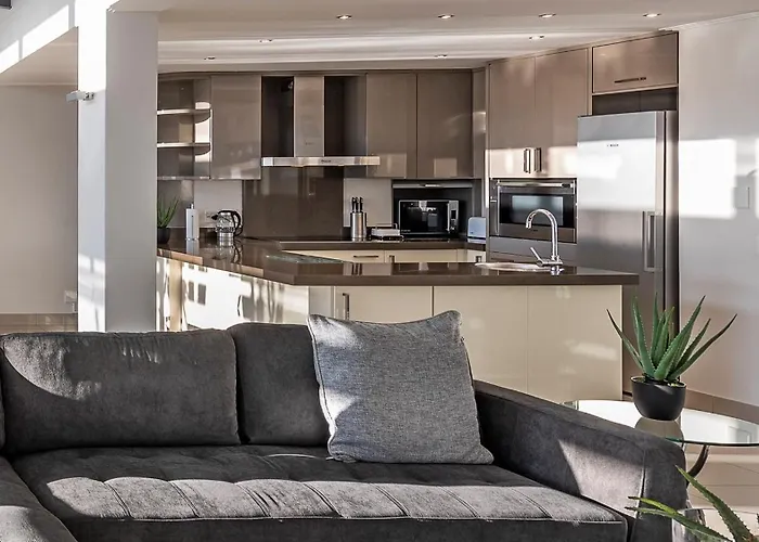 Blue Views Penthouse Beachfront Apartment With Pool