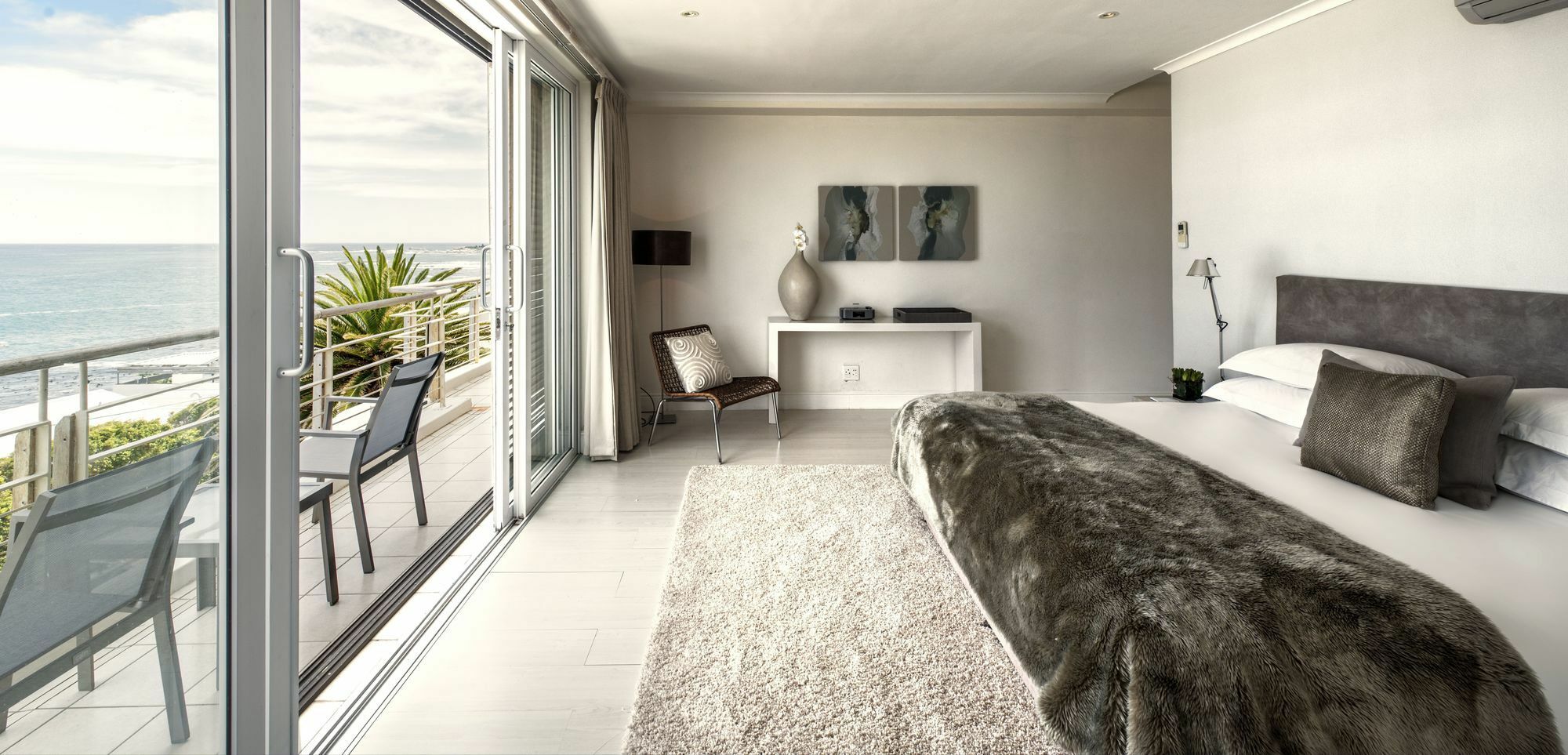 Blue Views Penthouse Beachfront Apartment With Pool Villa